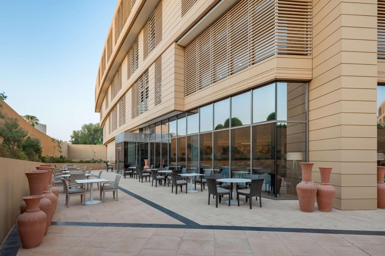 Radisson Blu & Residence, Diplomatic Quarter Hotel 4*